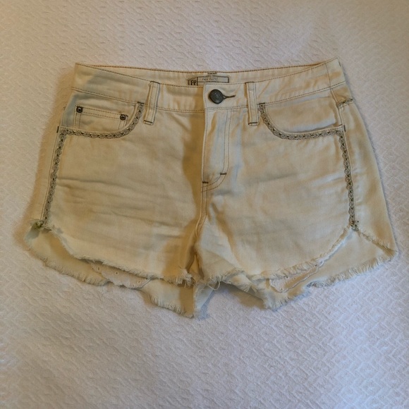 Cream Free People Shorts - Picture 1 of 3
